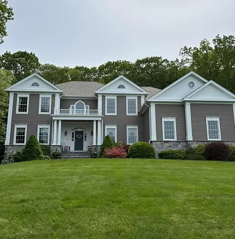 Christian Charter, master painter, hand-finishing wainscoting